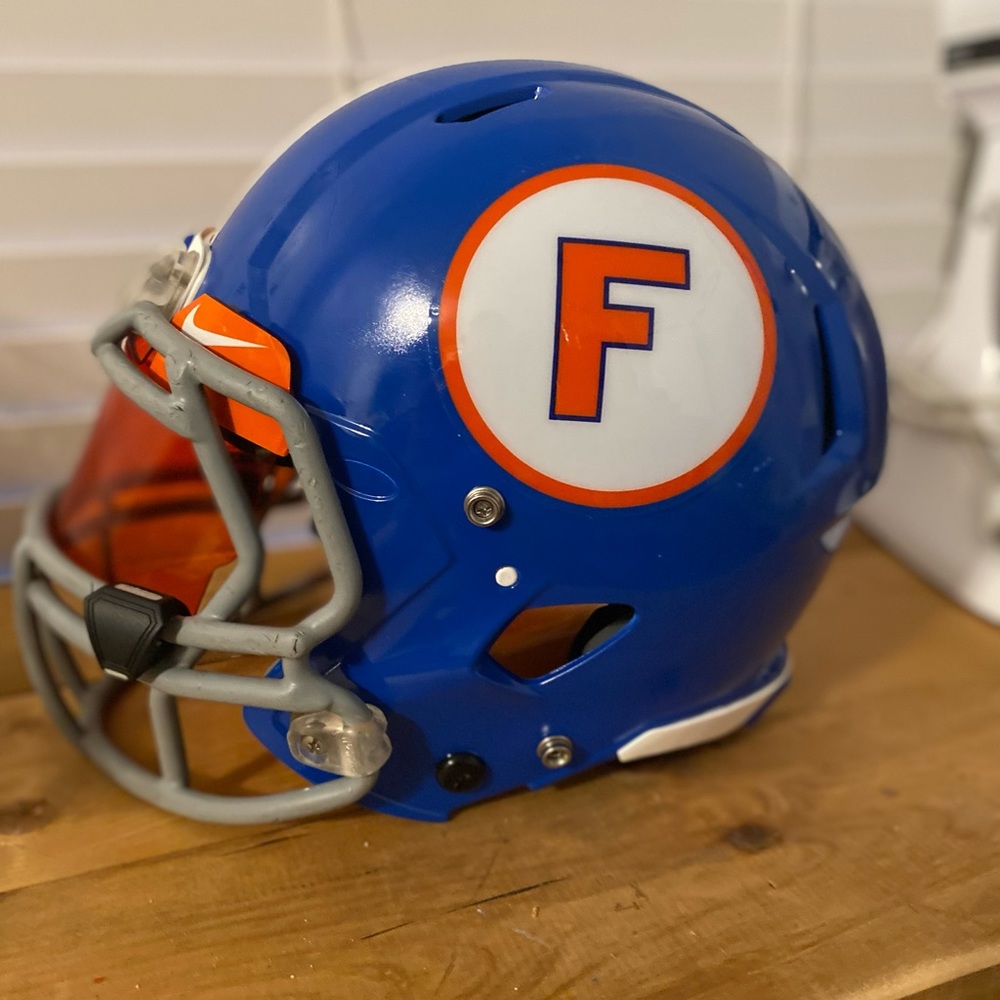 FLORIDA GATORS Throwback Riddell SPEED Full Size Football Helmet.